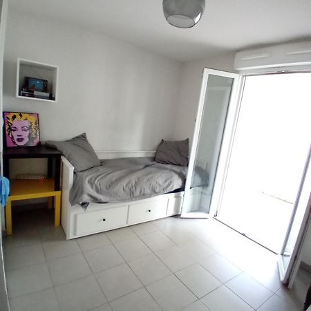 Studio Cosy Avec Terrasse Montpellier Exterior photo